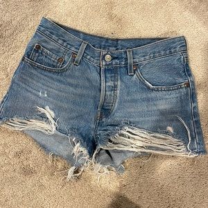 Womens Levi’s 501 shorts